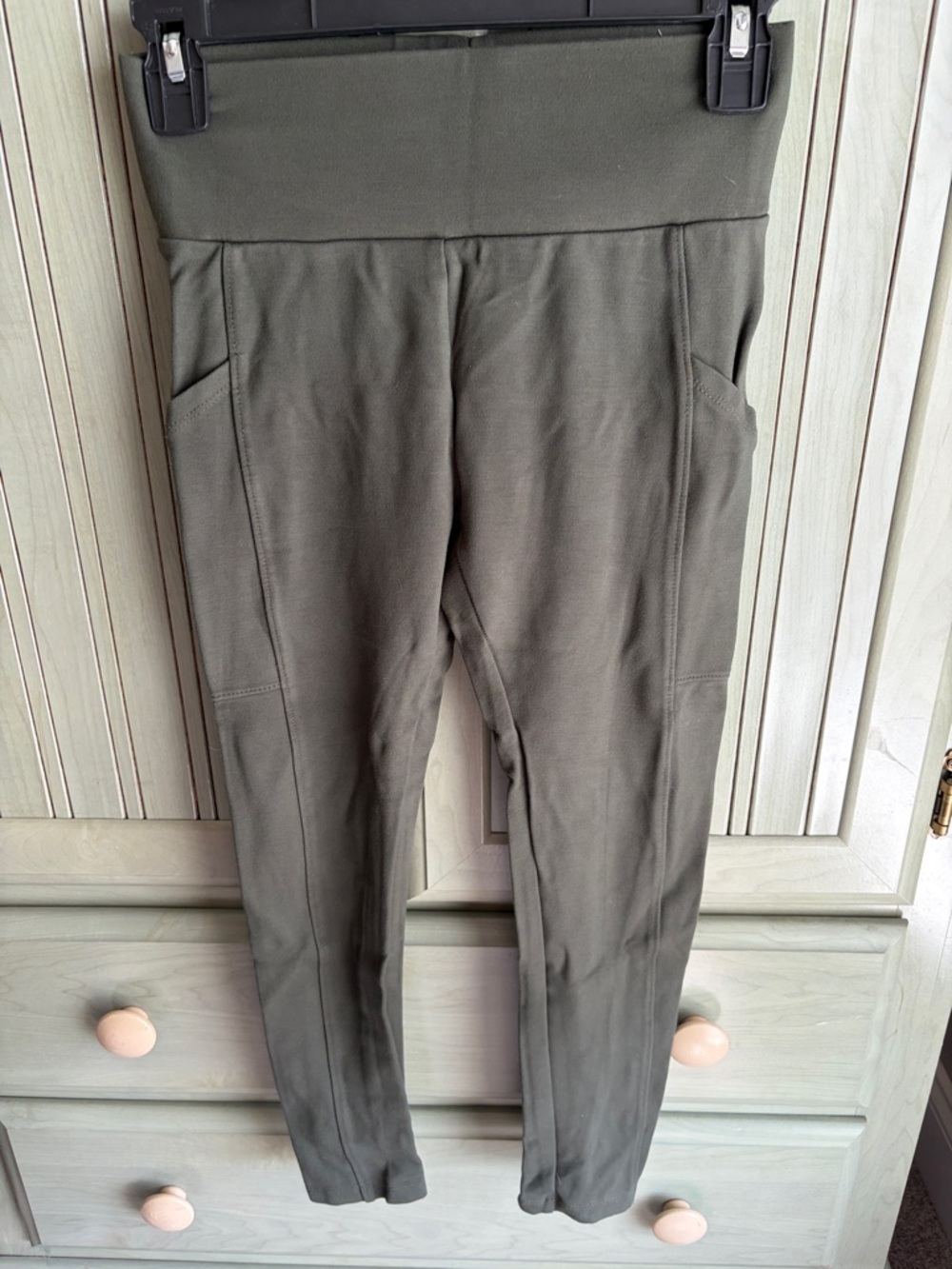 Lou & Grey Olive Ponte Leggings with Side Pockets XSP